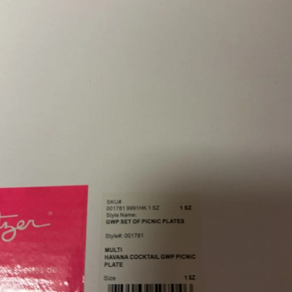 Lilly Pulitzer picnic plate set of 4 in multi Havana cocktail print NWT in box